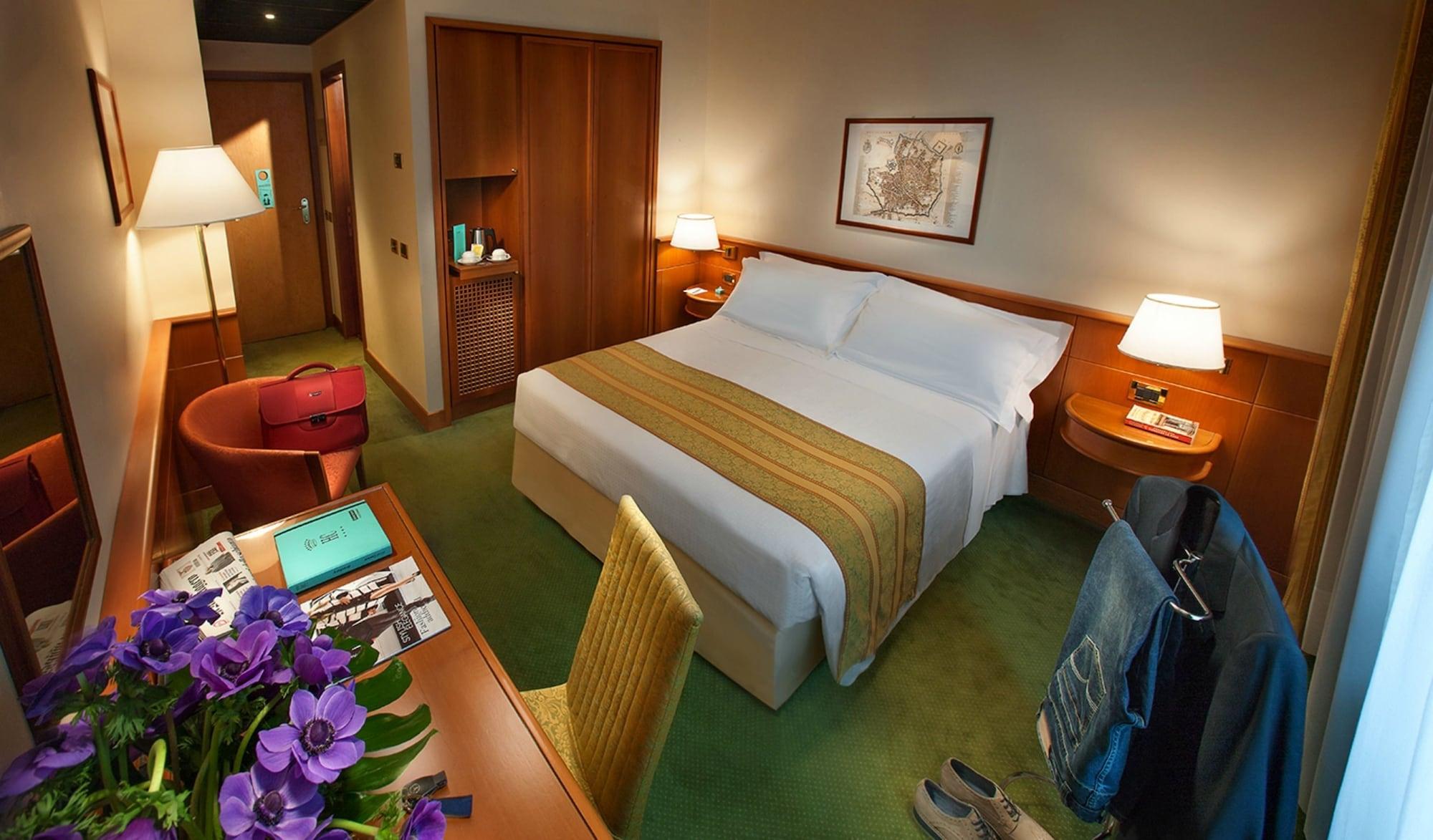 Hotel Cavour Milano Esterno foto