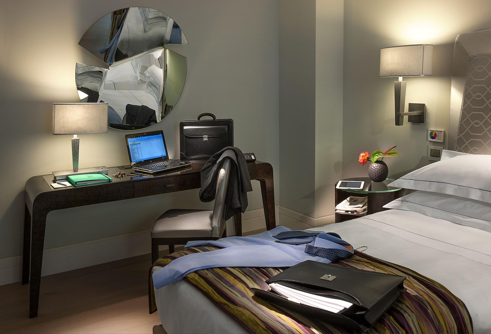 Hotel Cavour Milano Esterno foto