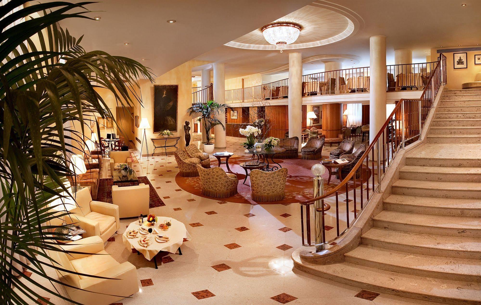Hotel Cavour Milano Esterno foto