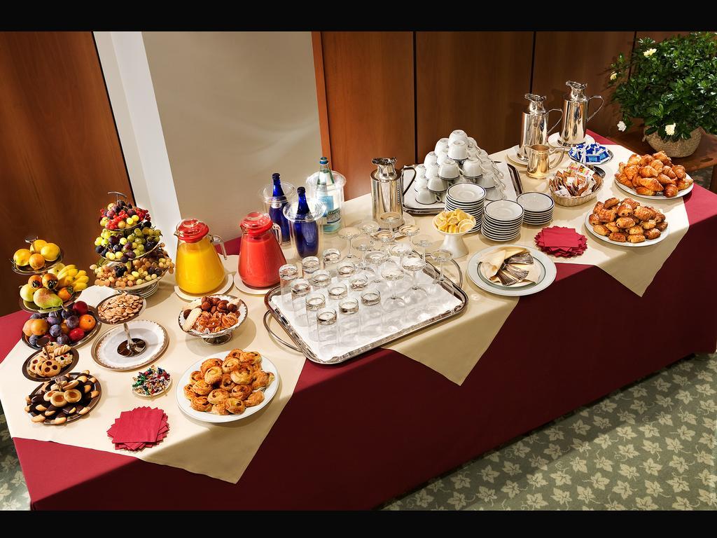 Hotel Cavour Milano Esterno foto